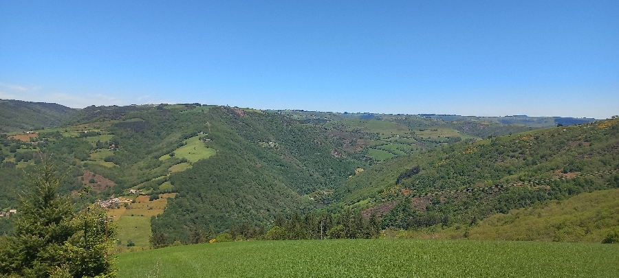 Vue du gîte - Vallée du Lot- Montarnal