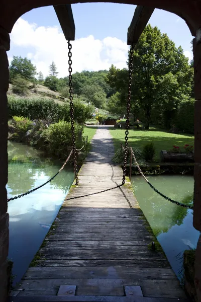 CHATEAU DE BELCASTEL