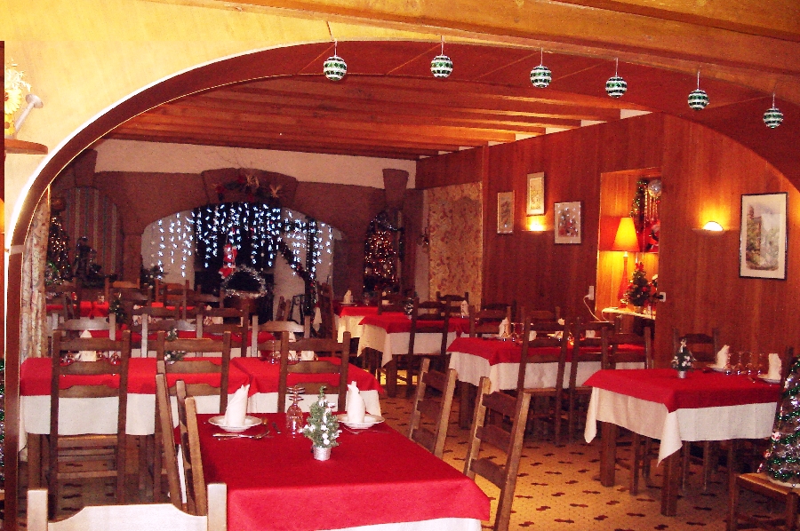 Salle restaurant L'Auberge Aux portes de Conques