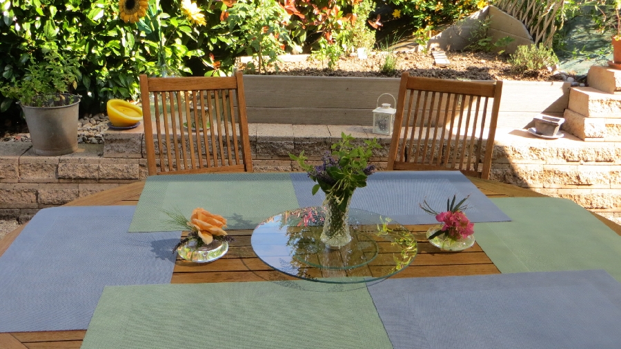 Côté Colline - Petit déjeuner sur la terrasse