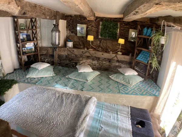 Espace bien être pour massages, réflexologie, hypnose, soins lymphatiques (sur réservation)