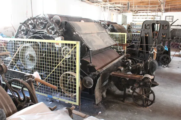 Ancienne machine de la filature de Salles-la-Source