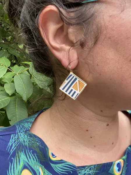 Boucles d’oreilles en vaisselle ancienne