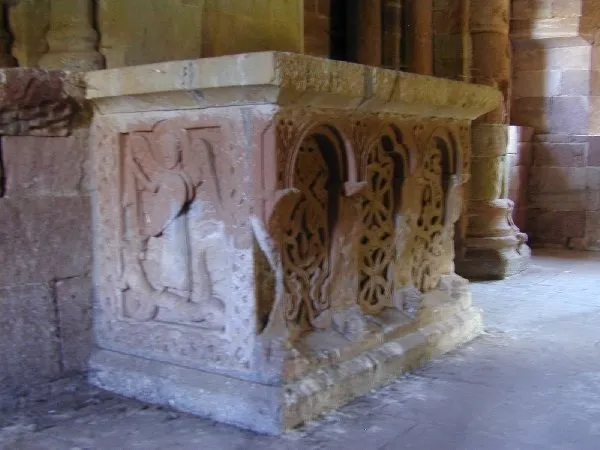 Eglise de St Pierre de Bessuéjouls