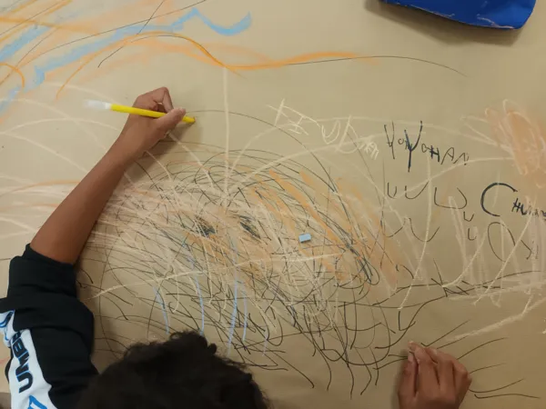 Atelier initiation gestuelle auprès d'enfants